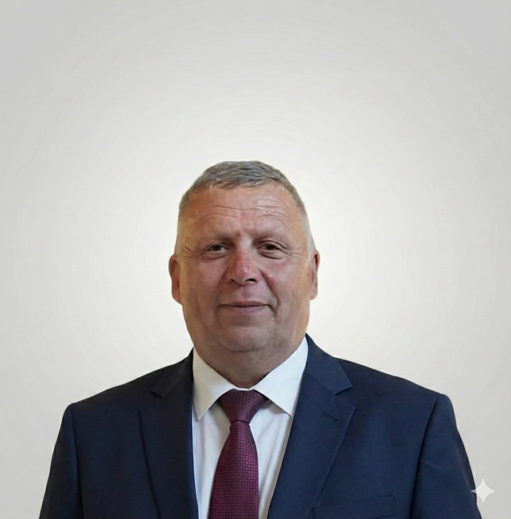 Андрей Никитин — владелец магазина «Цифровое ТВ» в Пласте